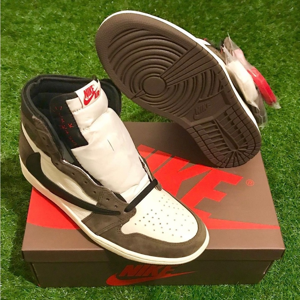TRAVIS SCOTT 1s